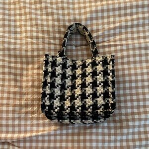 H&M Black & White Houndstooth Tote